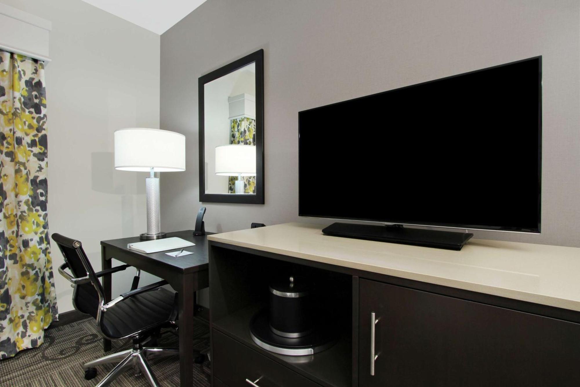 Hampton Inn & Suites Columbus/University Area Eksteriør billede